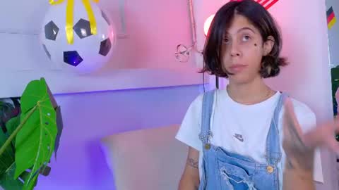 Zoey online show from July 12, 2:31 pm