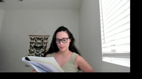 Zoie online show from May 18, 8:37 pm