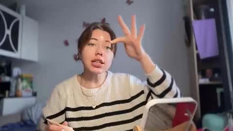 Melani online show from March 29, 1:13 pm