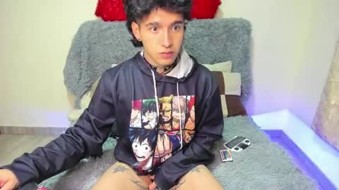 Snapshot of zoren333 chatting on October 21, 12:49 am ZOREN online show from October 21, 12:49 am