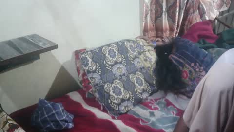 Snapshot of zoyakhan803 chatting on February 24, 6:26 pm zoyakhan803 online show from February 24, 6:26 pm