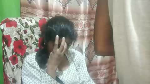 Snapshot of zoyakhan803 chatting on October 28, 7:59 pm zoyakhan803 online show from October 28, 7:59 pm