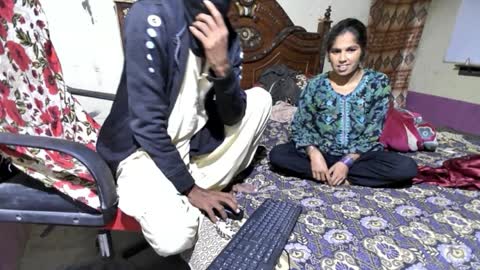 zoyakhan803 online show from April 4, 9:44 pm