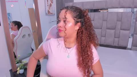 Snapshot of zulyjones chatting on October 23, 7:15 pm Zuly online show from October 23, 7:15 pm