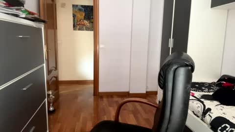 zurdineno online show from July 8, 2:31 pm