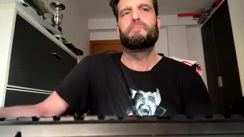zurdineno online show from May 31, 6:09 pm