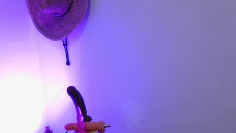 Zyra Vex online show from April 8, 11:30 pm