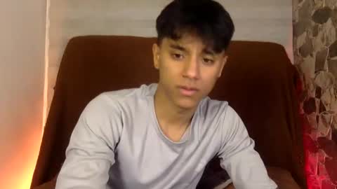 zyzz_1812 online show from February 1, 3:03 am